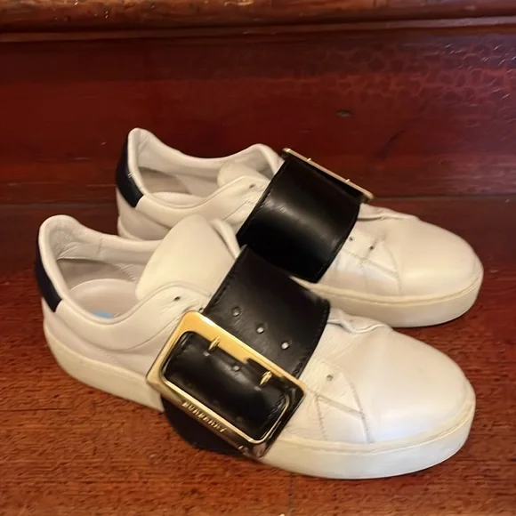 Burberry women sneakers shoes - Picture 2 of 13